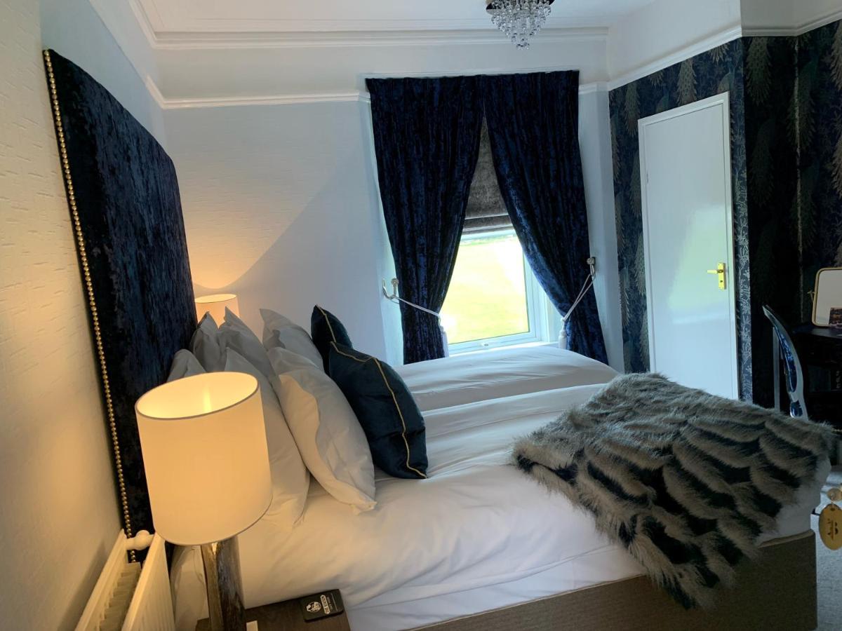The Station Guest House Galmpton Екстериор снимка