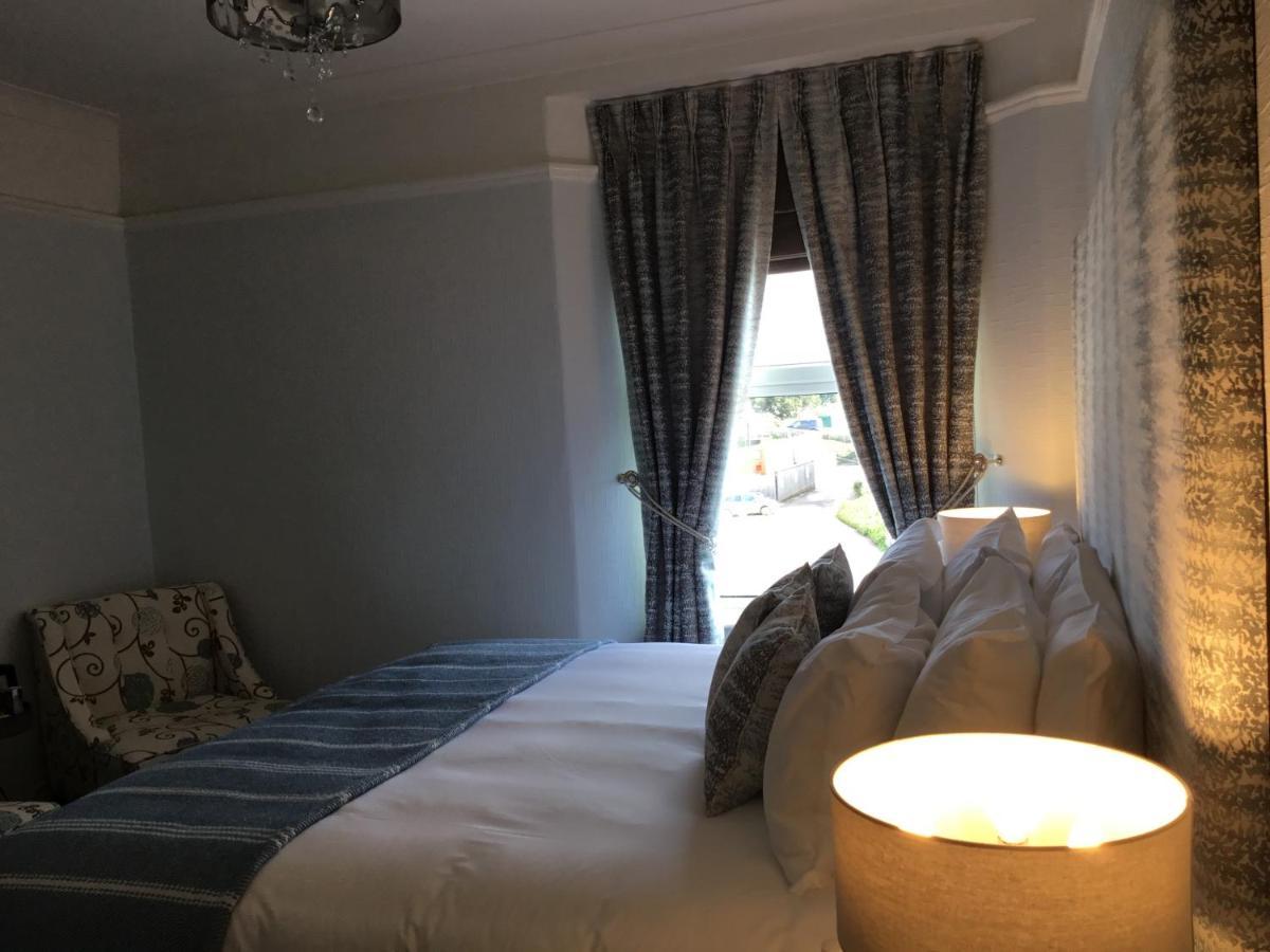 The Station Guest House Galmpton Екстериор снимка