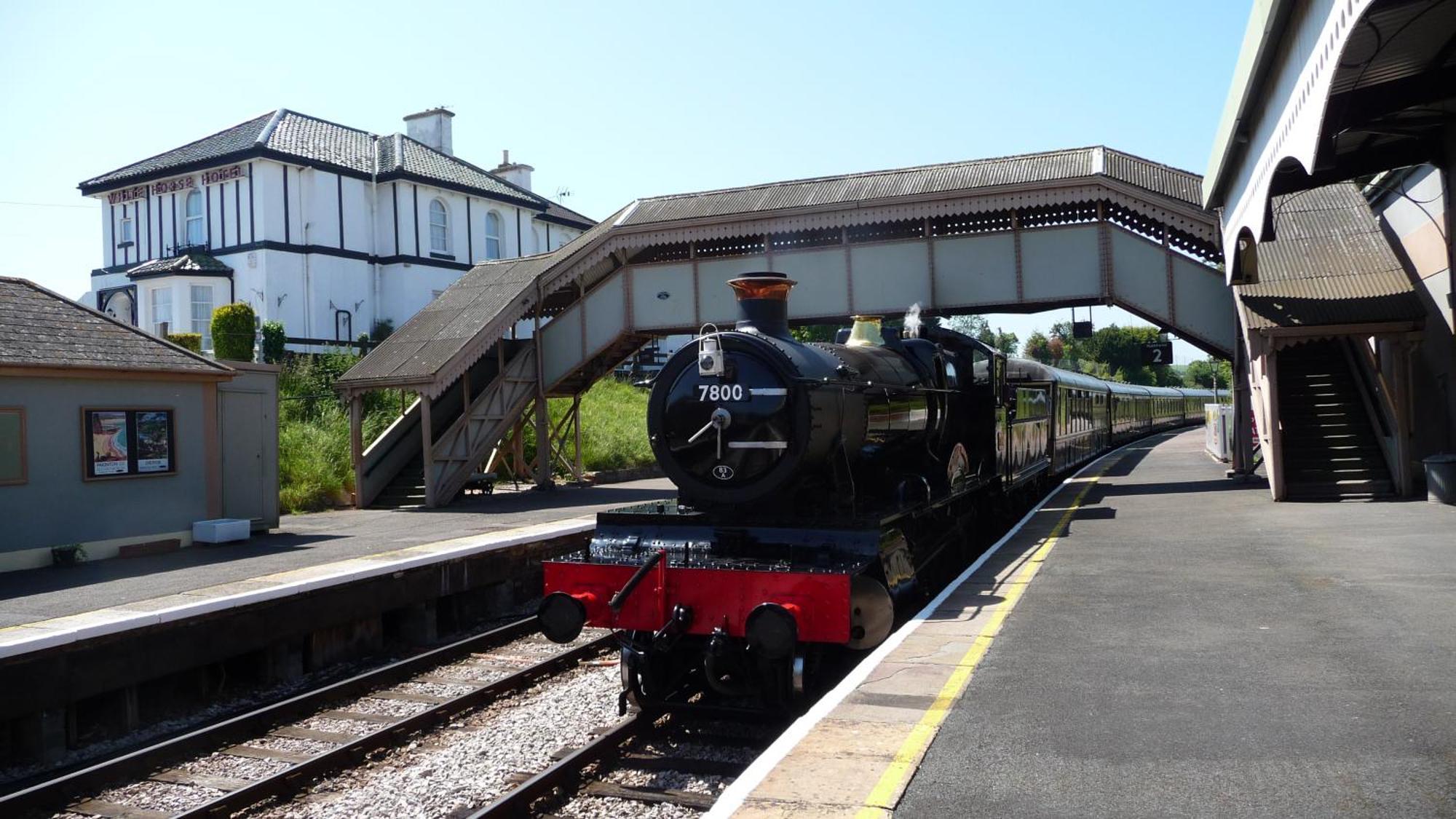 The Station Guest House Galmpton Екстериор снимка